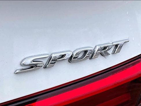 Used 2023 Honda Civic Sport image 10