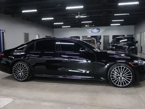 Used 2023 Mercedes-Benz S 500 4MATIC w/ AMG Line image 6