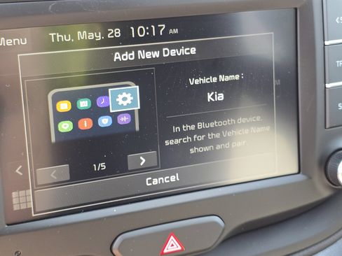 Used 2025 Kia Soul LX w/ LX Technology Package FWD image 4