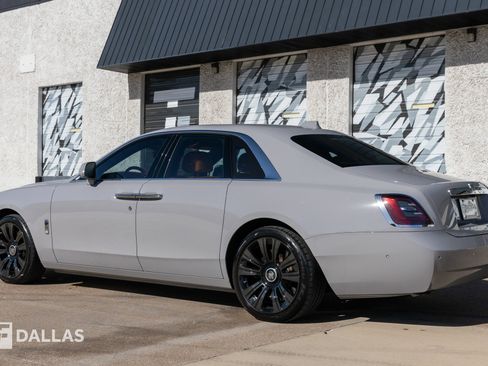 Used 2024 Rolls-Royce Ghost image 11