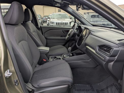 Used 2025 Subaru Forester Premium AWD/4WD image 33