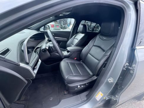 Used 2024 Cadillac XT4 Premium Luxury image 11