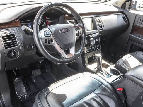 Used 2019 Ford Flex Limited AWD/4WD image 4
