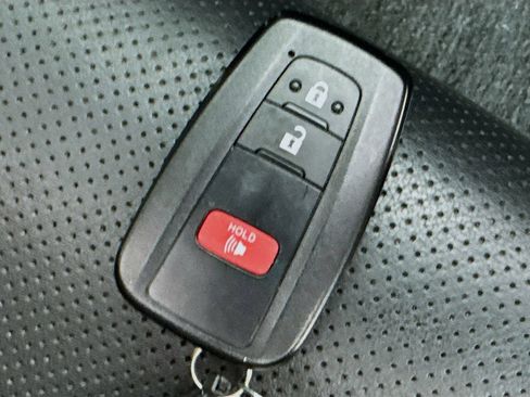 Used 2022 Toyota 4Runner Limited AWD/4WD image 36