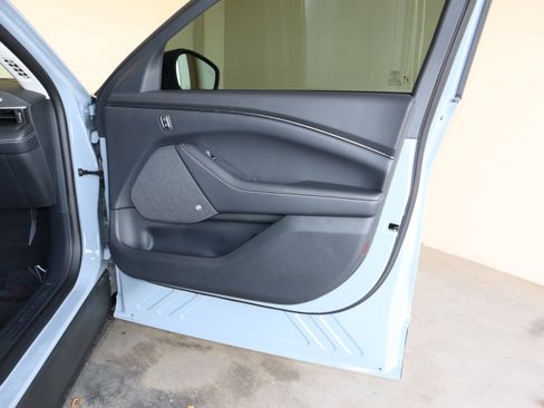 New 2025 Ford Mustang Mach-E Premium image 39