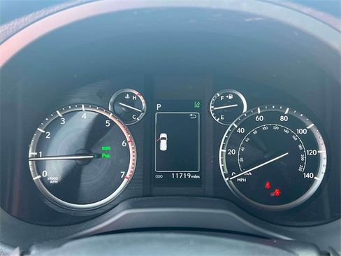 Used 2023 Lexus GX 460 Premium image 27