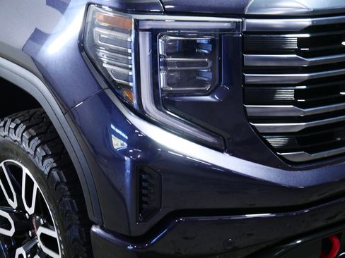 Certified 2022 GMC Sierra 1500 AT4 w/ AT4 Premium Package AWD/4WD image 16