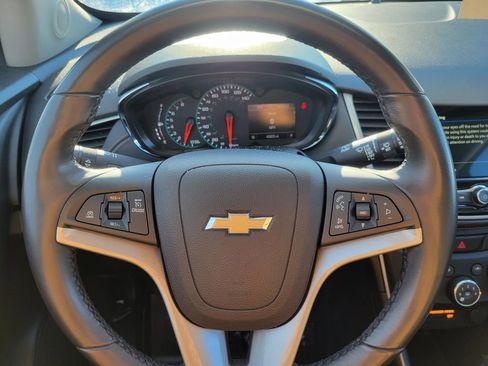 Used 2019 Chevrolet Trax LT w/ LT Convenience Package image 10