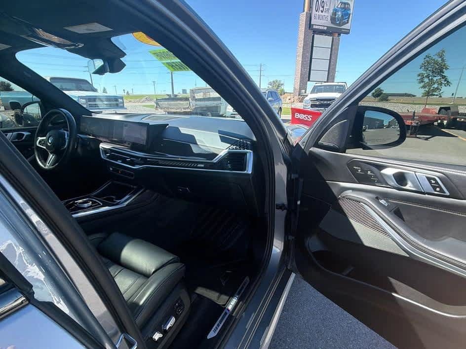 Used 2025 BMW X7 M60i w/ Executive Package AWD/4WD image 30
