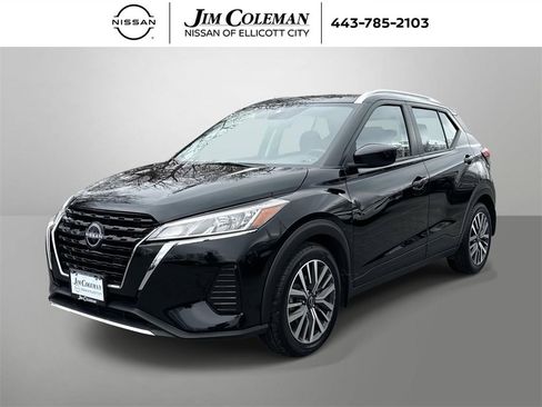 Used 2023 Nissan Kicks SV image 1