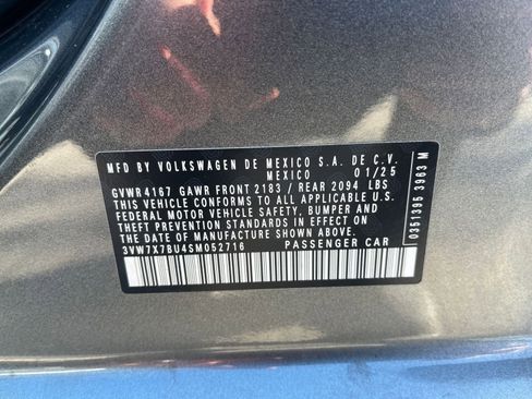 Used 2025 Volkswagen Jetta SE image 23