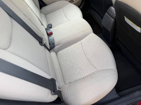 Used 2016 Hyundai Elantra SE FWD image 16