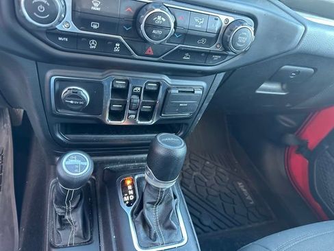 Used 2023 Jeep Gladiator Overland image 20