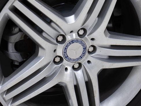 Used 2013 Mercedes-Benz CL 550 4MATIC w/ Sport Pkg image 70