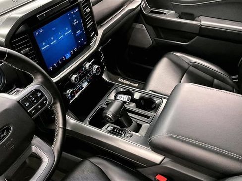 Used 2025 Ford F150 Lariat AWD/4WD image 17