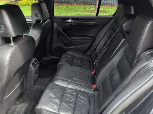 Used 2010 Volkswagen GTI 4-Door image 10