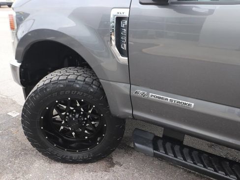Used 2022 Ford F250 XLT w/ FX4 Off-Road Package AWD/4WD image 3