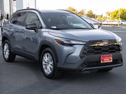 Certified 2026 Toyota Corolla Cross LE FWD image 3