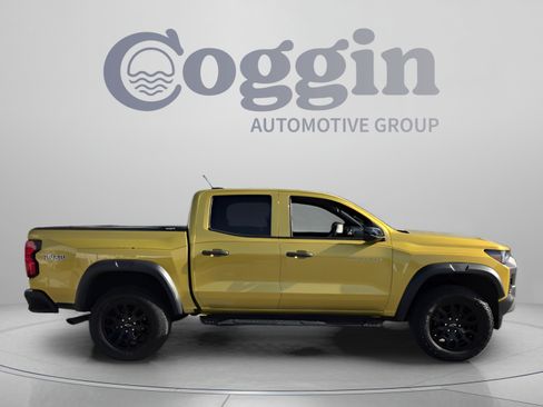 Certified 2023 Chevrolet Colorado Trail Boss w/ Technology Package AWD/4WD image 6