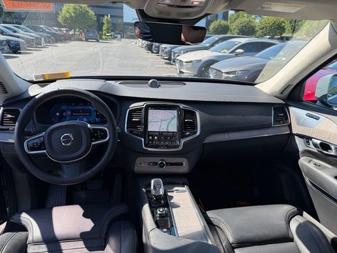 Used 2023 Volvo XC90 B6 Ultimate w/ Lounge Package AWD/4WD image 5