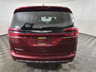 Used 2023 Chrysler Pacifica Touring-L FWD video 3