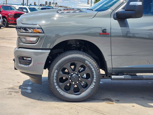 New 2026 RAM 2500 Tradesman AWD/4WD image 10