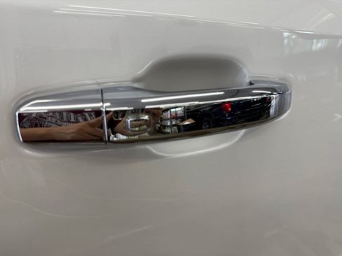 Used 2021 GMC Sierra 1500 Denali w/ Technology Package AWD/4WD image 32