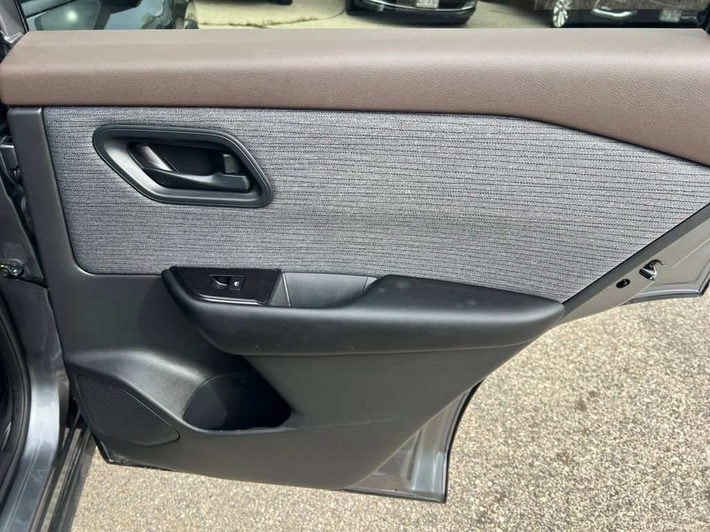 Certified 2023 Nissan Rogue S AWD/4WD image 17