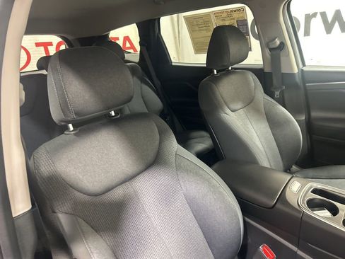 Used 2023 Hyundai Santa Fe SE image 14