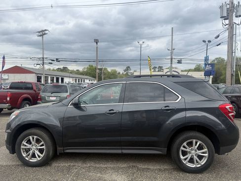 Used 2017 Chevrolet Equinox LT w/ Convenience Package AWD/4WD image 4