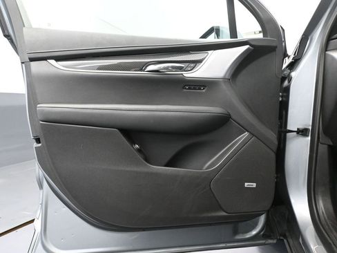 Used 2024 Cadillac XT6 Sport image 18