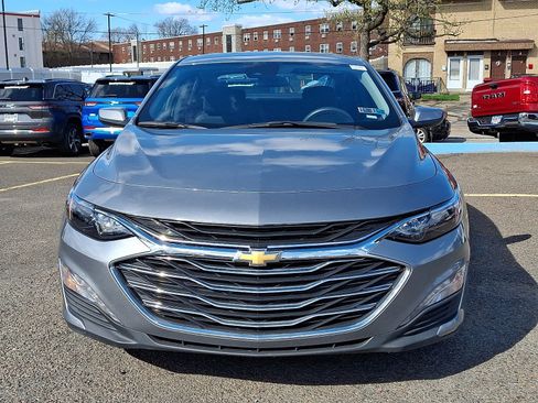 Used 2023 Chevrolet Malibu LT FWD image 2