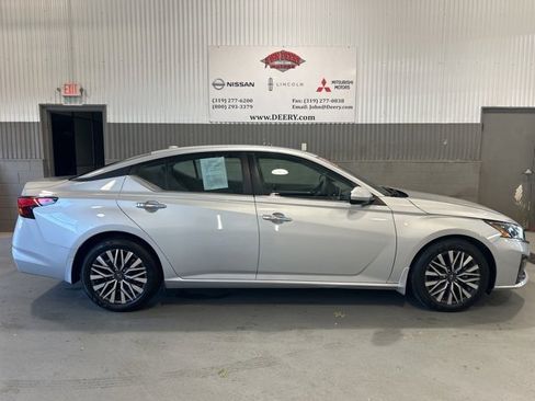 Certified 2023 Nissan Altima 2.5 SV image 2