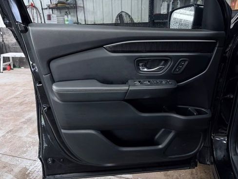 Used 2024 Honda Pilot Elite image 15