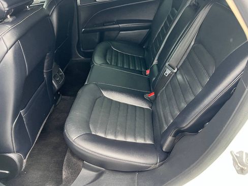 Used 2018 Ford Fusion SE w/ Equipment Group 602A FWD image 21