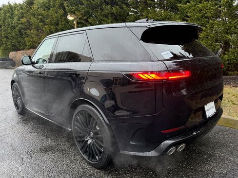 Used 2025 Land Rover Range Rover Sport SV Edition Two image 3