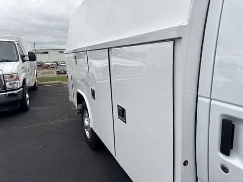 New 2026 Ford E-350 and Econoline 350 Super Duty w/ Power Equipment Group RWD image 12