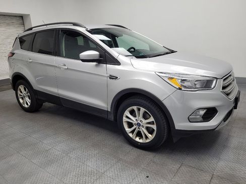 Used 2018 Ford Escape SE image 11