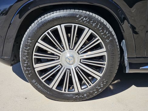 Certified 2024 Mercedes-Benz Maybach GLS 600 4MATIC image 11