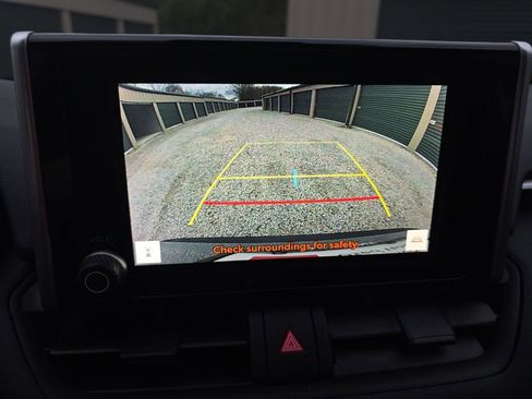 Used 2024 Toyota RAV4 XLE w/ Convenience Package image 24