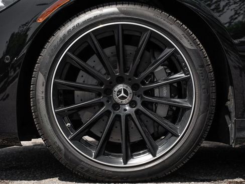 Used 2024 Mercedes-Benz S 580 4MATIC Sedan image 12