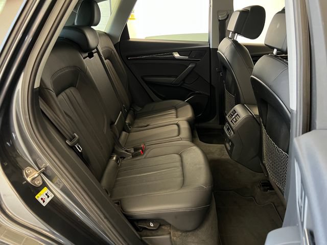 Used 2020 Audi Q5 e Premium w/ Convenience Package AWD/4WD image 42