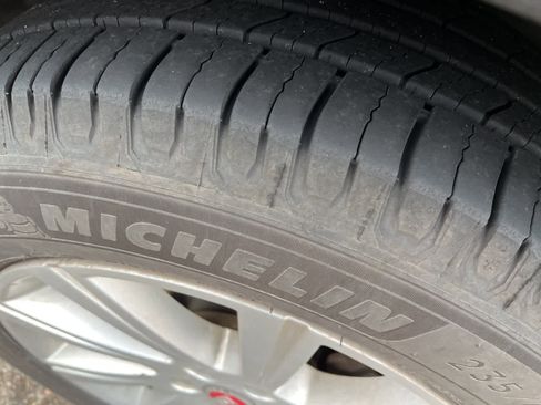 Used 2019 Jaguar E-PACE S image 20