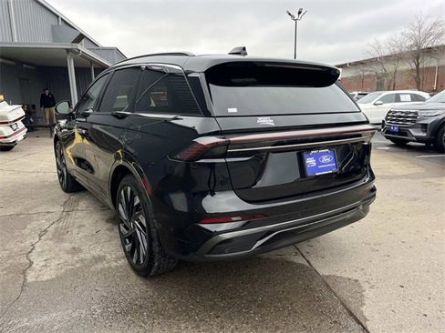 Used 2024 Lincoln Nautilus Black Label w/ Jet Appearance Package (87T) image 5