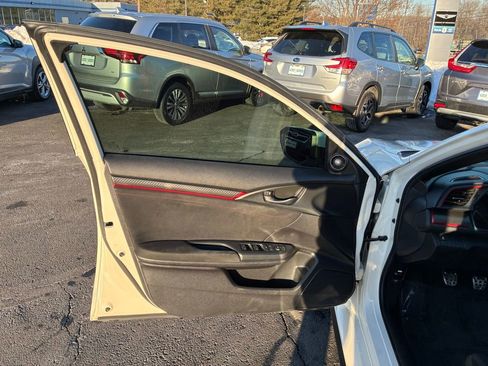 Used 2018 Honda Civic Type R image 42