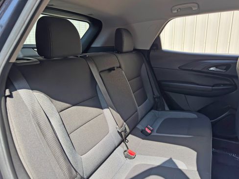 Used 2021 Chevrolet TrailBlazer LT FWD image 34