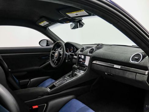 Used 2025 Porsche 718 Cayman GT4 RS RWD image 58