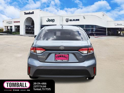 Used 2025 Toyota Corolla LE FWD image 6