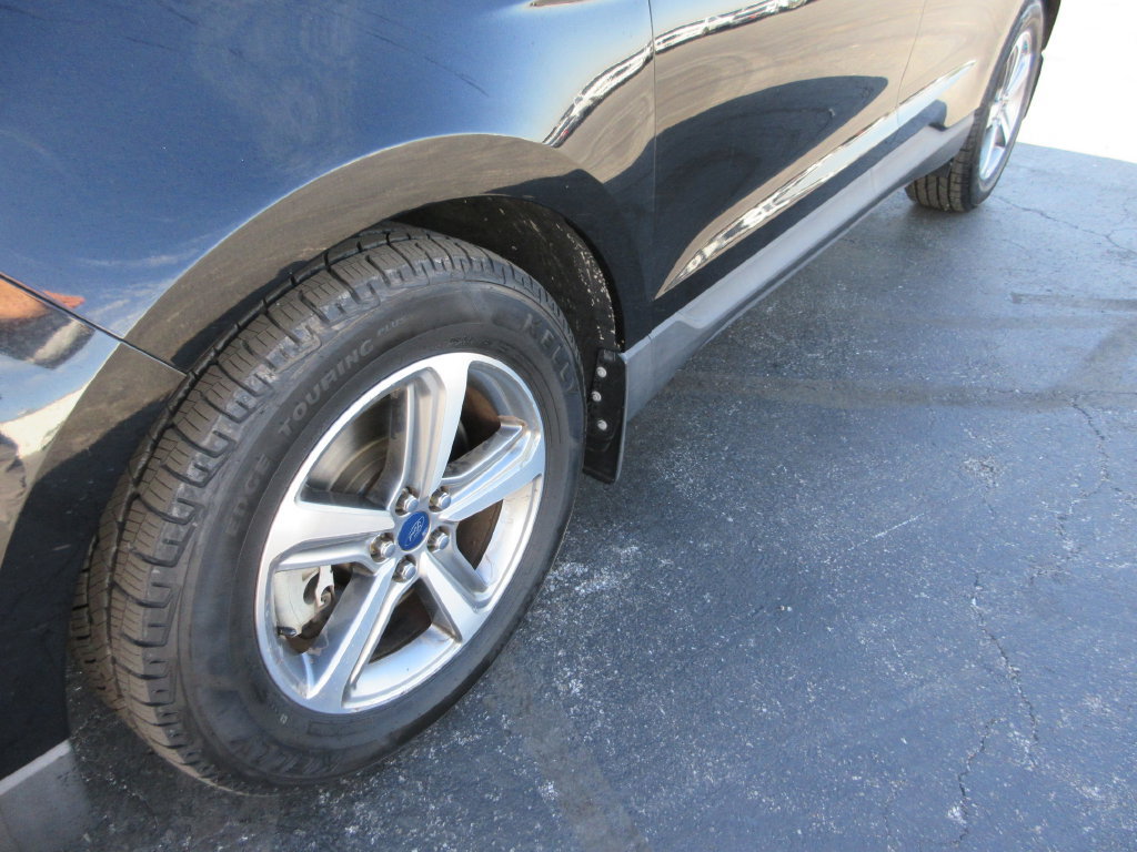 Used 2019 Ford Edge SEL w/ Equipment Group 201A AWD/4WD image 4