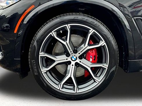 Used 2022 BMW X5 xDrive40i w/ M Sport Package AWD/4WD image 41